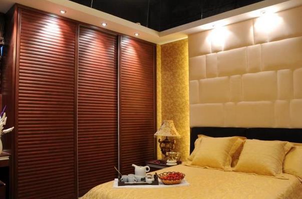 衣柜企業(yè)重新整合資源 向精細(xì)化經(jīng)營(yíng)轉(zhuǎn)型.jpg