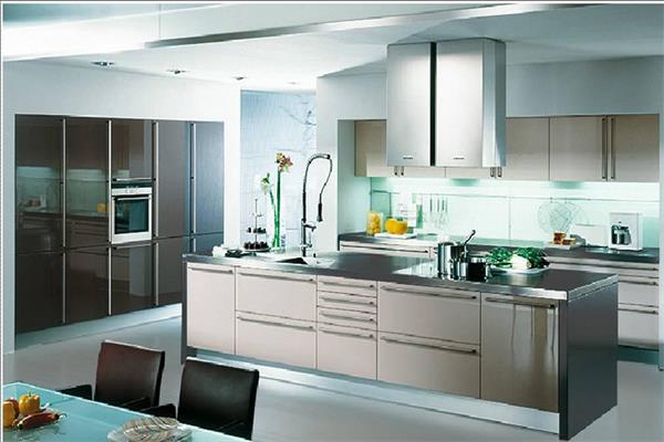 櫥柜行業洗牌加劇 樹立多元化優勢刻不容緩