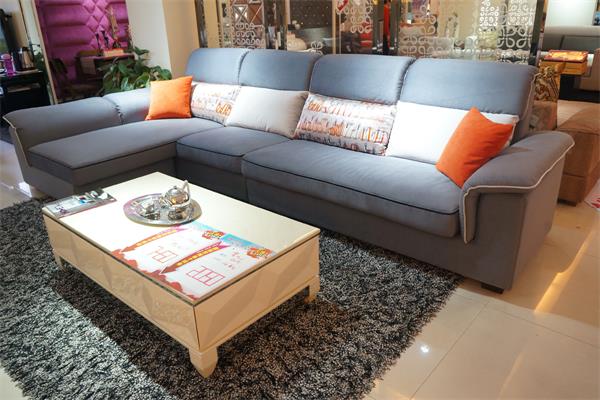 用工匠精神設計沙發