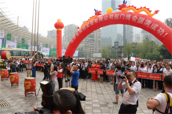 西部大市場(chǎng)，門窗新商機(jī)---喜迎中秋