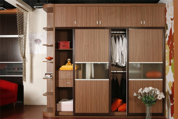 加盟商選擇衣柜品牌時應注重什么?