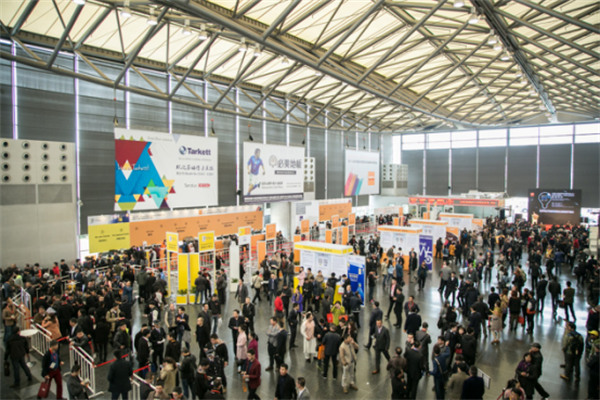 破解地板供需迷局：不賣產品，賣樂趣