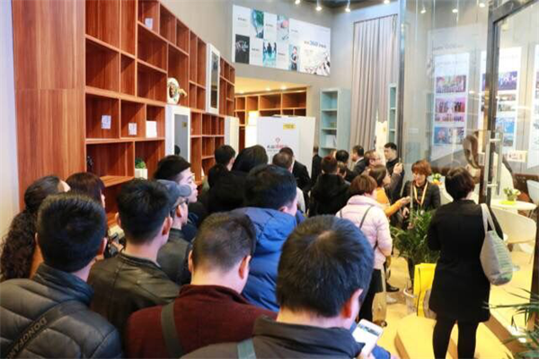 華澤三峰開啟智能生活，引領北京定制家居展風向標