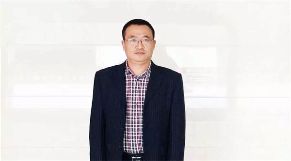 觀點(diǎn)：“墻布時(shí)代來(lái)臨？ —2017上海墻紙展觀后感（一）