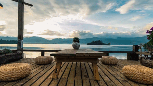 中國(guó)環(huán)保家居網(wǎng)鏈 大自然野生原木地板：慢下來(lái)欣賞更美的風(fēng)景