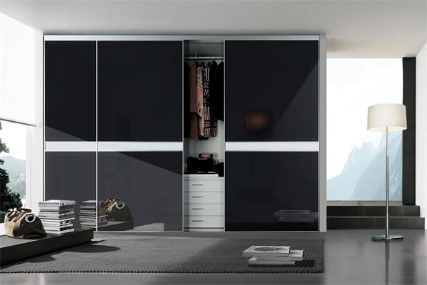 衣柜行業潛力巨大爭奪激烈，迅速建立強有力品牌是關鍵