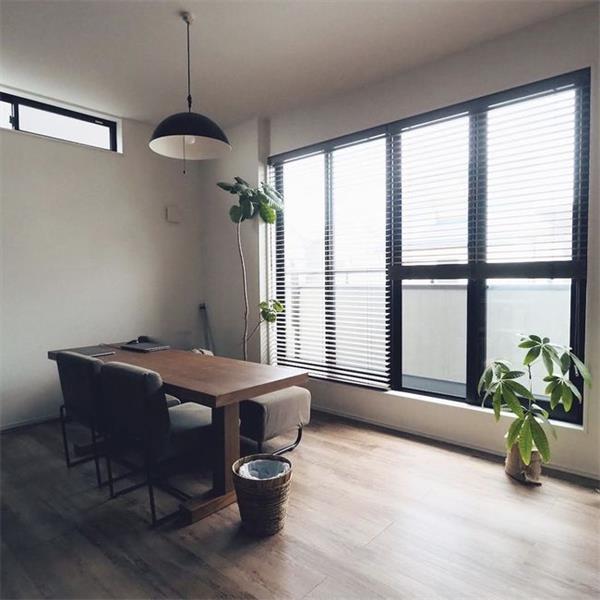 極簡家居，房間簡潔而精致