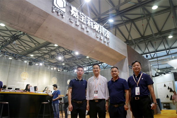 漆藝森林驚艷浦東展，嘉寶莉涂裝多樣性為產(chǎn)品增值